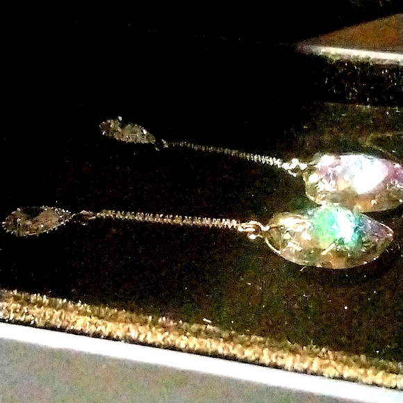 ⚓Beautiful Sterling Silver and Swarovski Crystal drop Heart Earrings - Picture 6 of 6